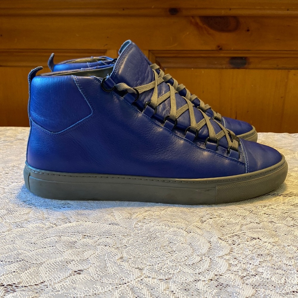 BALENCIAGA LEATHER SNEAKERS